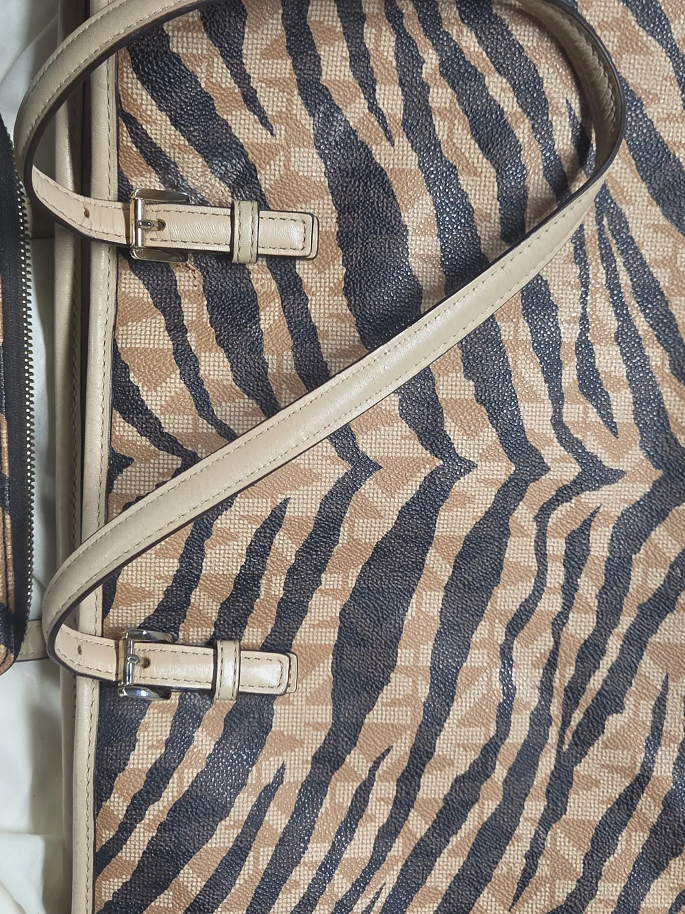 Michael Kors Zebra-Print Bag with Matching Wallet Laptop Travel Tote